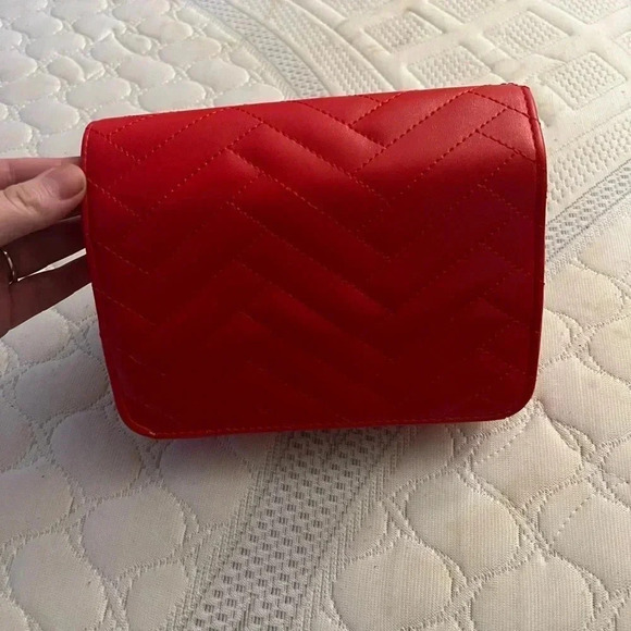 Bebe NWT Red Cross body - Picture 7 of 9